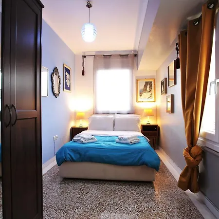 Vintage Apartment By Gk Hospitality Group-2